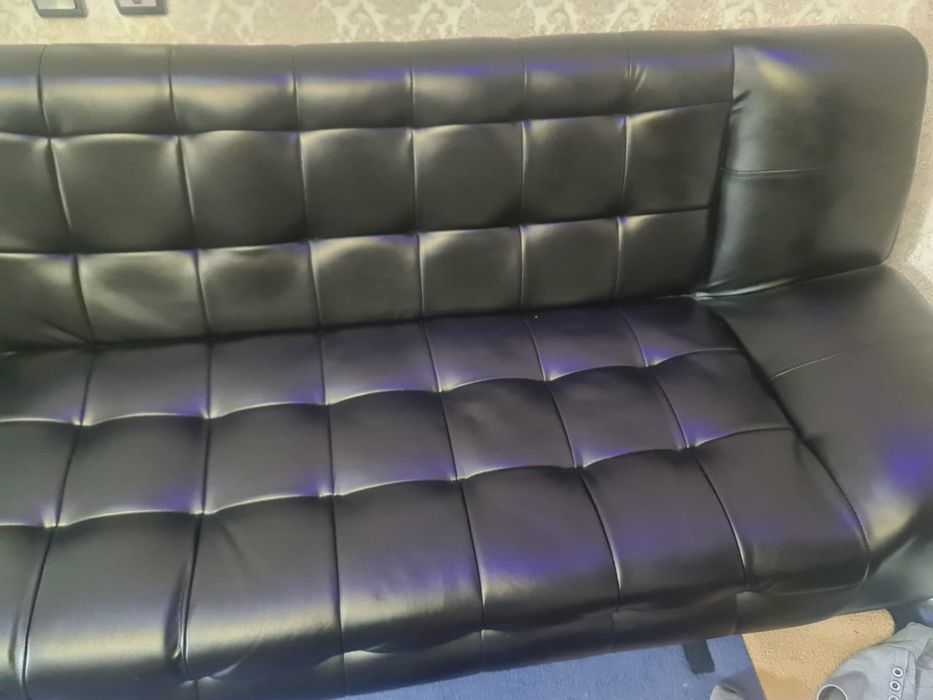Продается кожанный диван