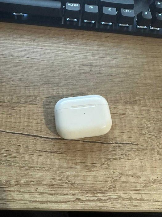 Продам airpods Pro 1 поколения