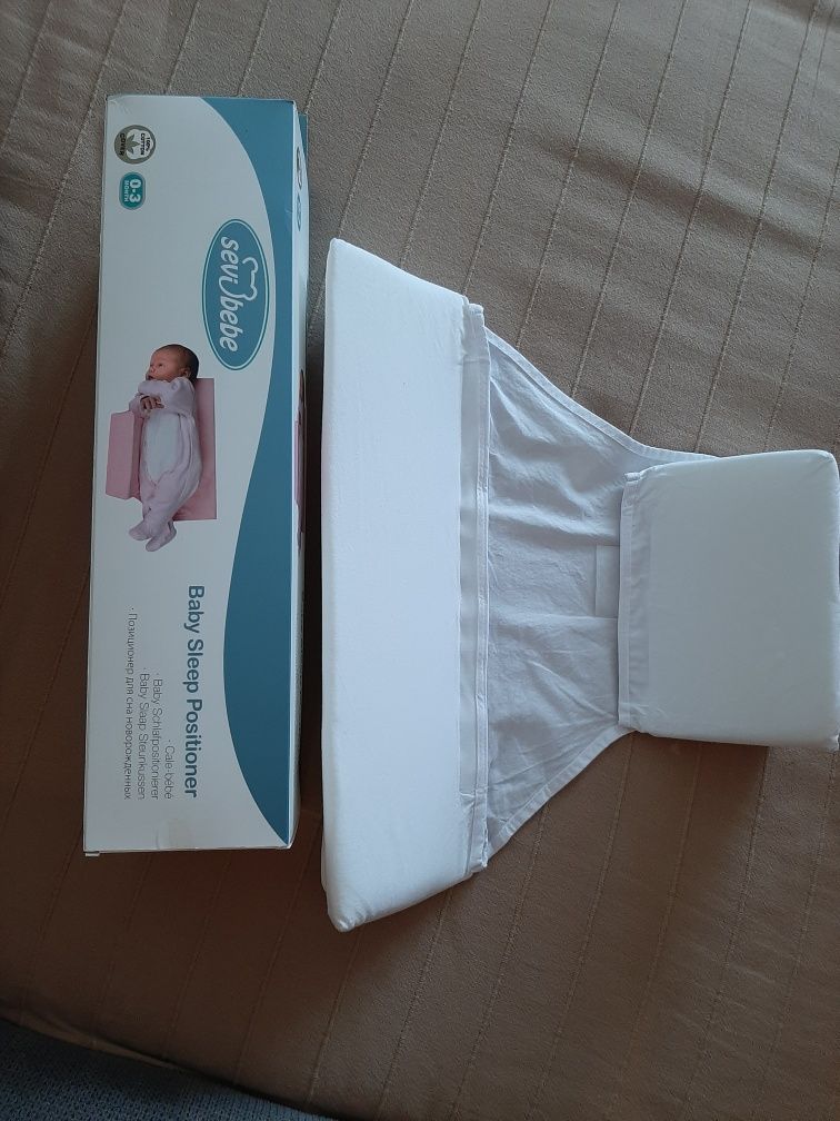 Възглавница за спане настрани за бебе, до 3 месеца