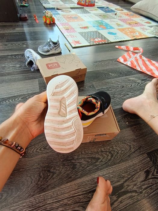 Адидас-уникален модел-22 размер