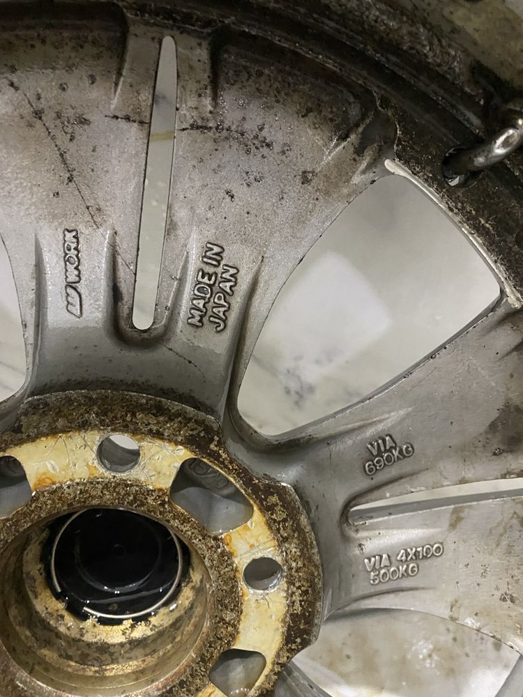 Зимние шины на дисках Dunlop R17