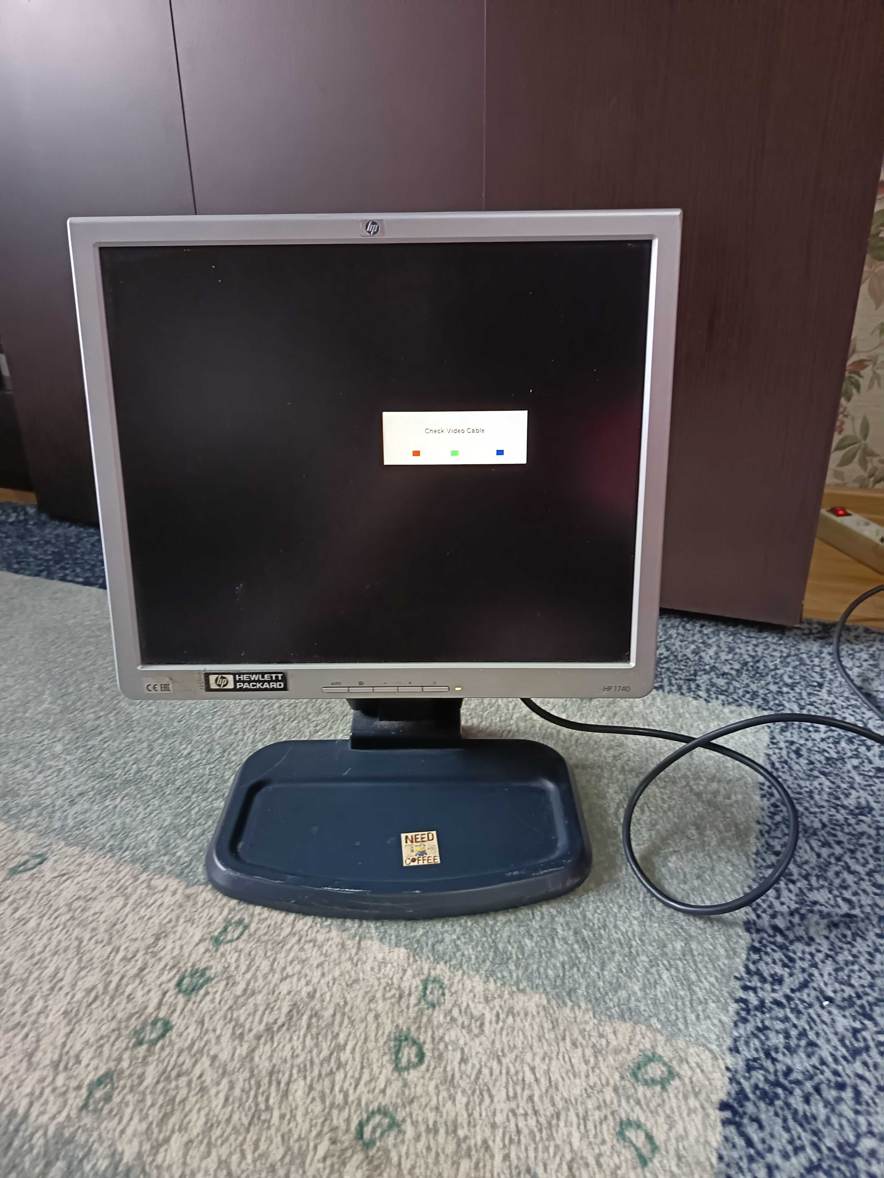 Продавам монитор HP 1740