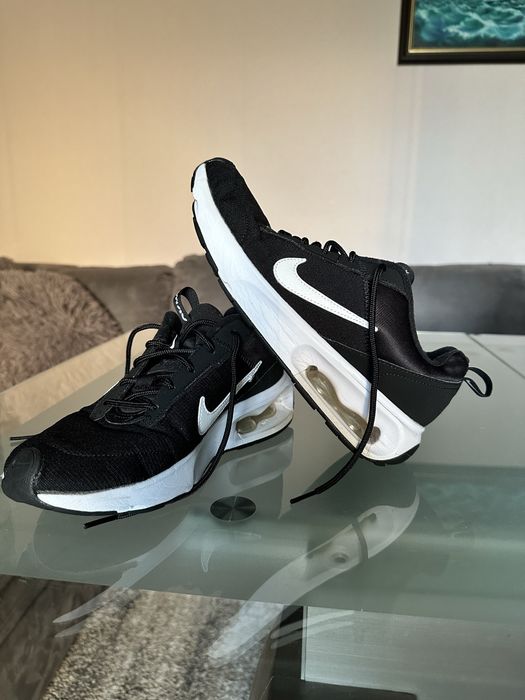 2 чифта маратонки Nike
