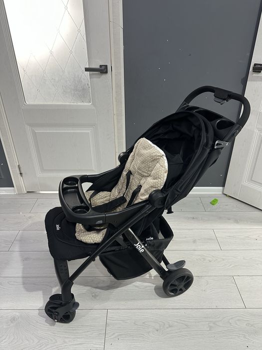 Коляска прогулочная