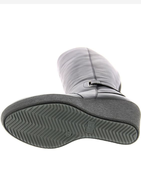 НОВЫЕ!Кожа натуральная  сапоги Ralf Ringer36р