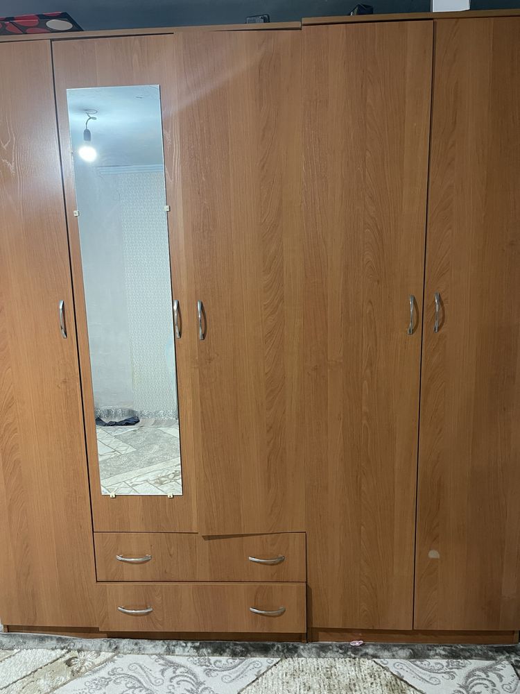 Продам шкаф для одежды