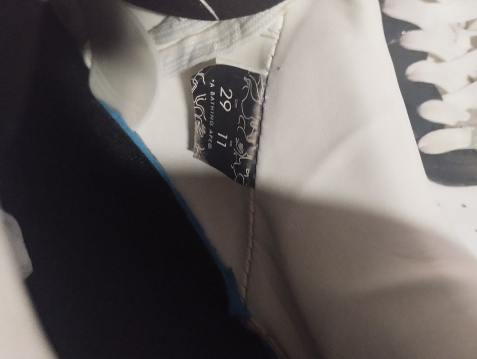 Vând bapesta white and black