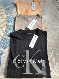 Футболка брен Calvin Klein