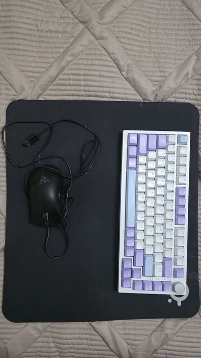 Продам механическую клавиатуру, мышку,коврик.