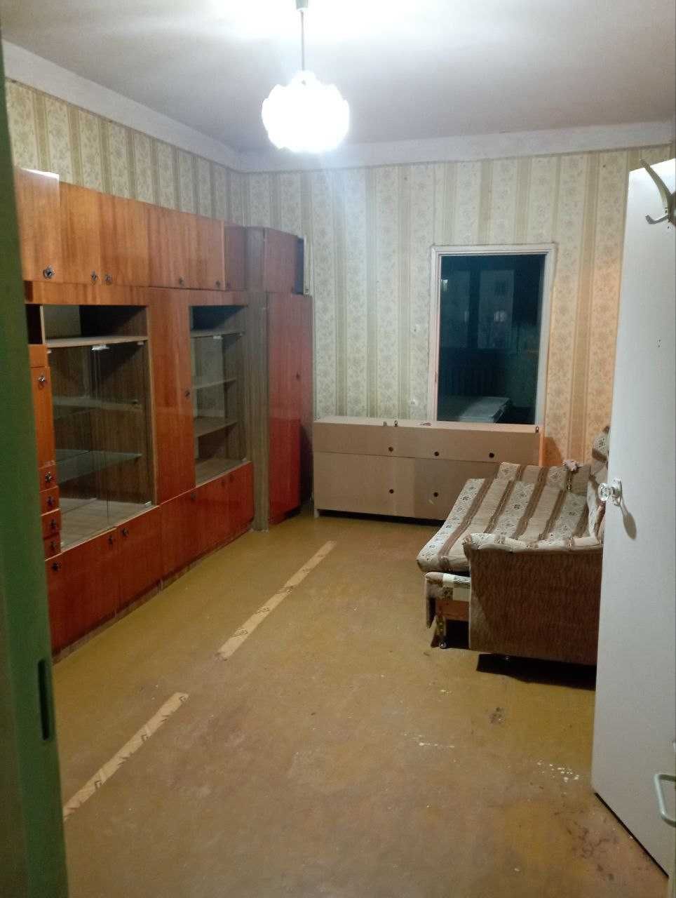 Продам 2-х комнатную квартиру Чиланзар 12 квартал, перекресток Ширин