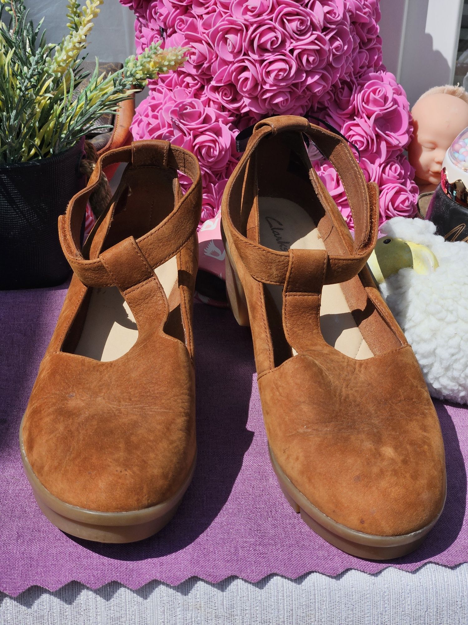 Clarks сандали на платформа от кожа