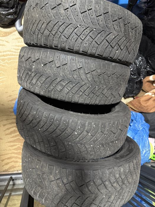 Шины шипы MICHELIN R17 215/55