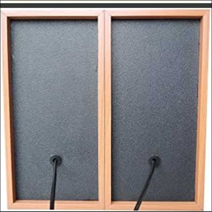 Boxe Serioux: sistem 2.0, lemn, 6W NOI -- Tellur: plastic, 10W Second