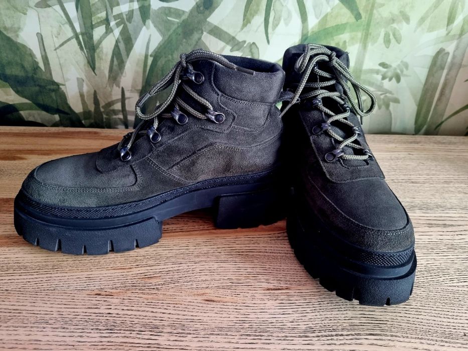 Зимни велурени обувки Mia