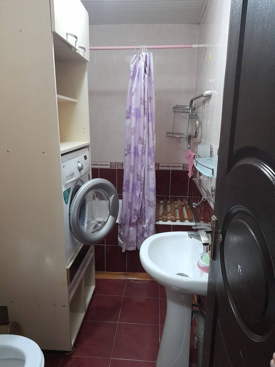 Yakkasaroy Shota Rustaveli koʻchasi tergov sentri yonida kvartira