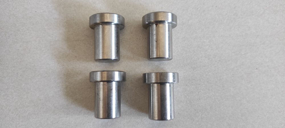 Set 4 buc Opritoare inox pentru banc de lucru.