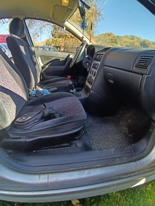 Vand Opel astra g motor 1.6 an fabricatie 2001