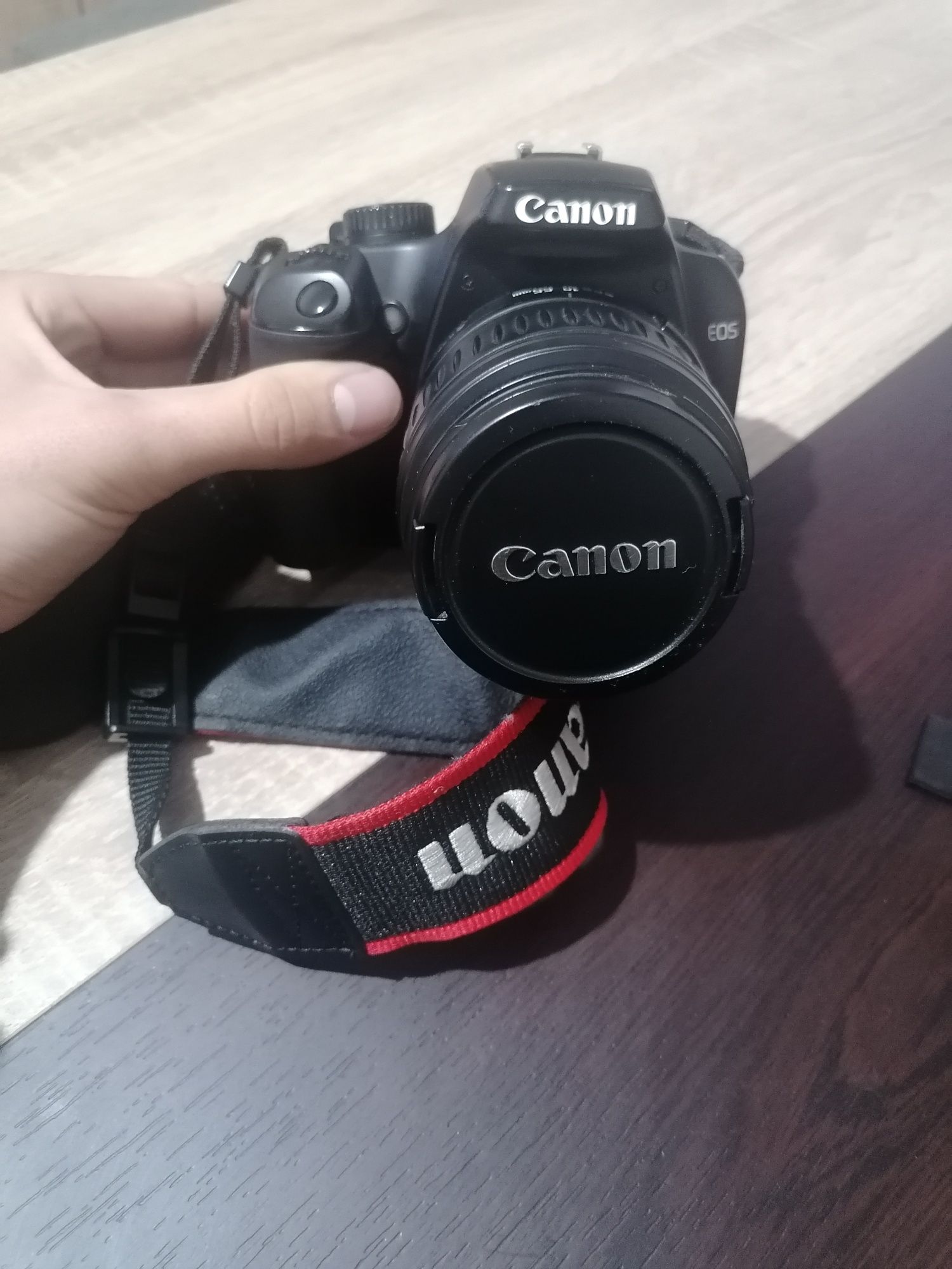 Фотоапарат CANON