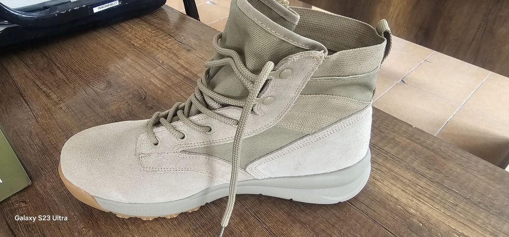 Берцы военные кроссовки