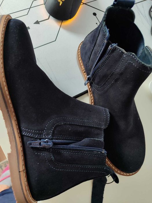 Ghete Next, piele intoarsa, noi, 35