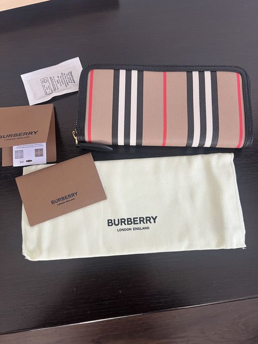 Portofel Burberry 100% original