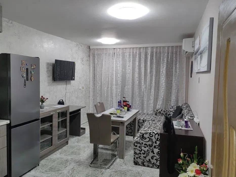 Тристаен апартамент, под наем, кв. Владислав Варненчик