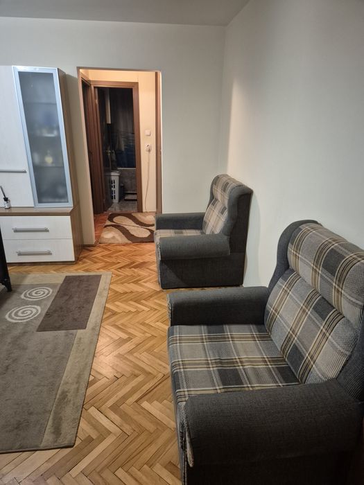 Apartament 2 camere et 1