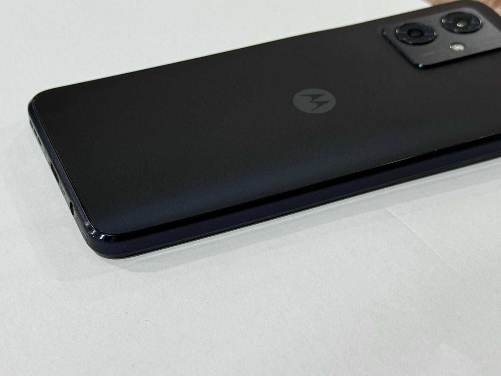 Продавам Motorola G54 5G 128gb