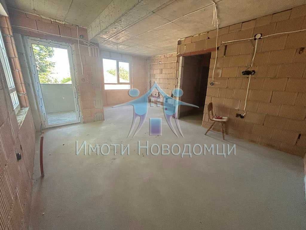 Продава се Двустаен апартамент в Шумен, Пазара - 58 кв.м за 1715 €/кв.м - Снимка #1