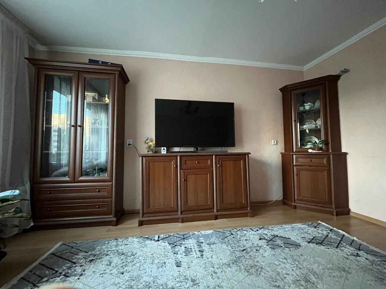 Продам стенку в отличном состоянии.