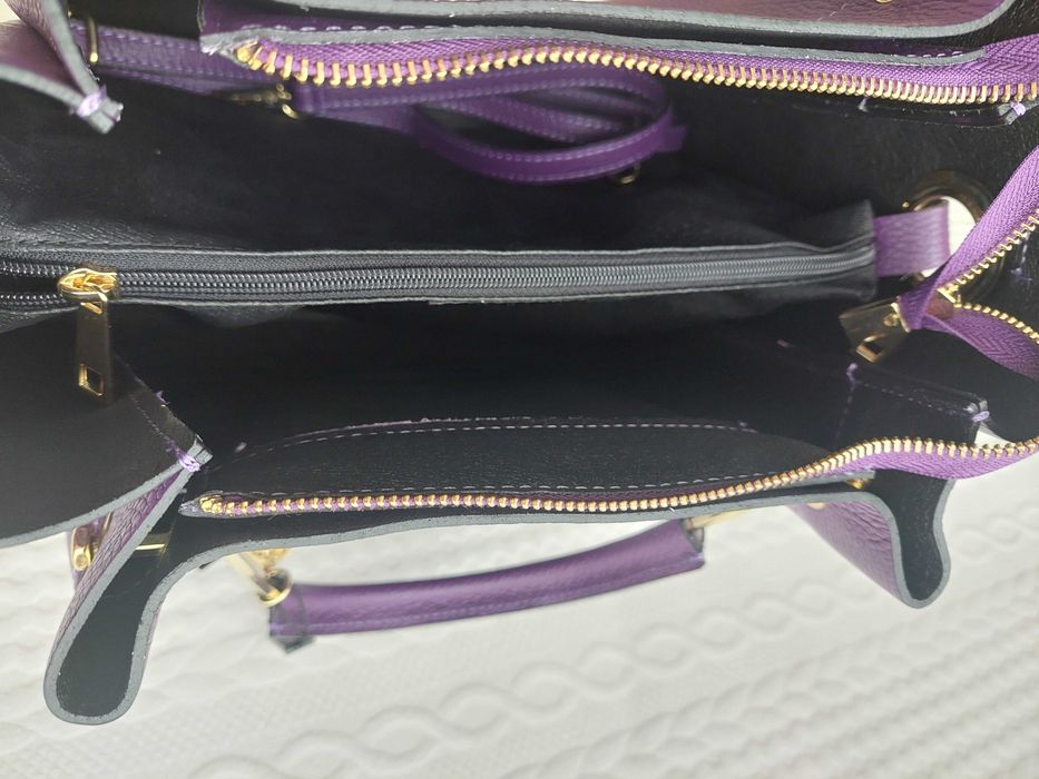 Chiara Canotti - Кожена чанта с декоративни пискюли, Тъмно лилаво