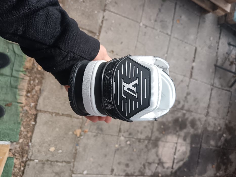 Louise Vuitton Trainer black