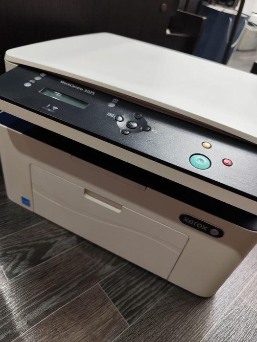 Продам МФУ Принтер копир сканер