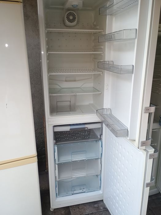 Frigider tip combină frigorifică înaltă Gorenje WO54/333