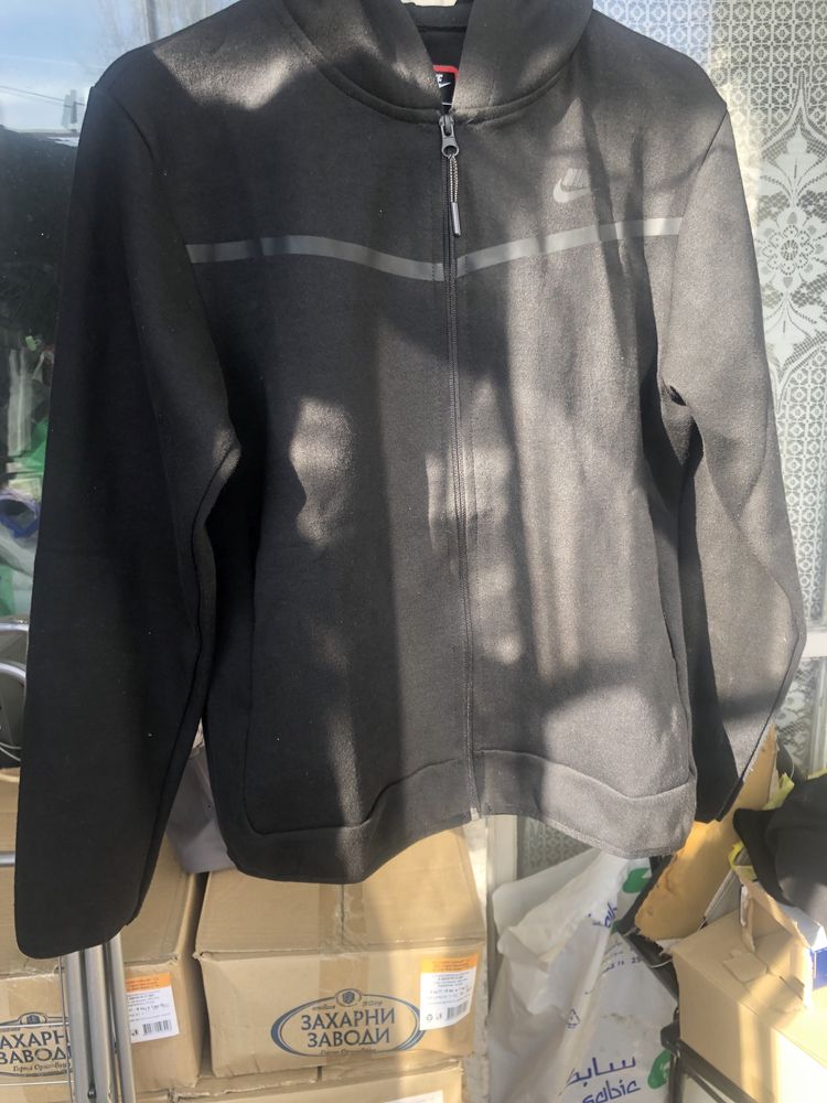 NIKE Екип и подарък черно горнище
