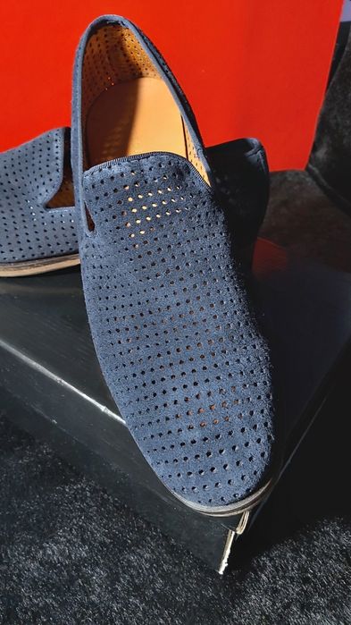 Vand pantofi piele întoarsă Zara.