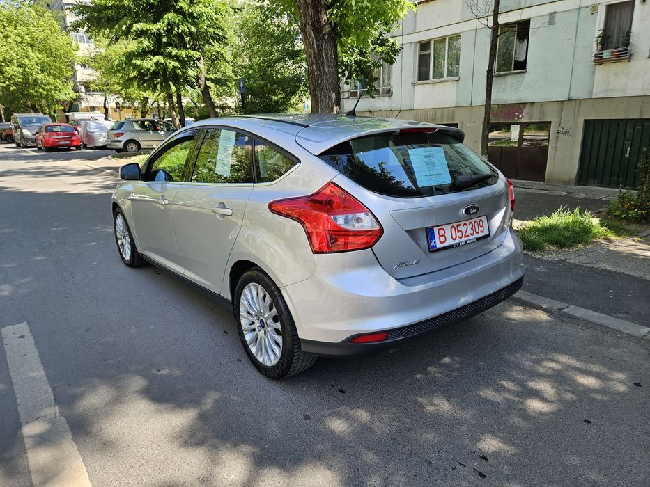 Ford Focus model Titanium 2012 / Piele / Keyless GO-Entry / Clima /