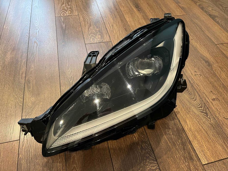 Лява фарa Toyota GR86 2023 / Subaru BRZ – ОРИГИНАЛ