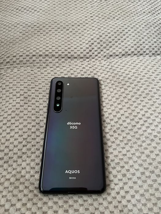 Sharp Aquos R5G Docomo