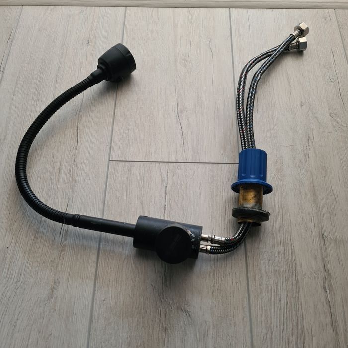 Продажа смесителя для кухни.