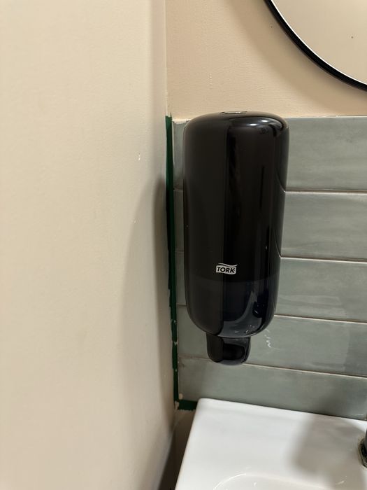 Мыльница, держатель для бумаги, зеркало