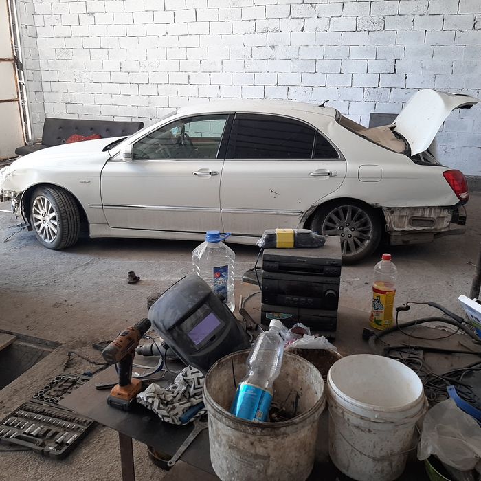Продаю на запчасти маджеста
