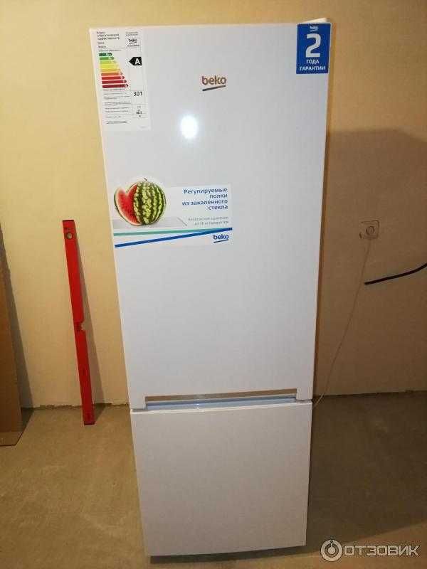 Холодильник Beko RCSK250MOOW