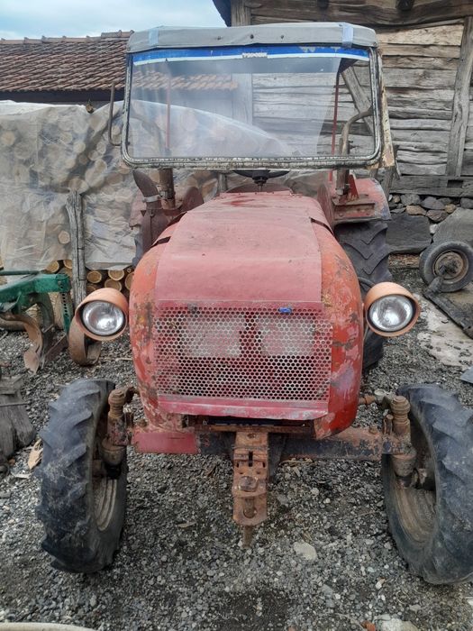 Vand tractor 32 cai