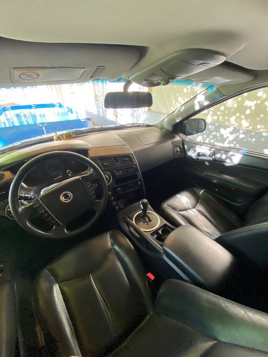 Санг йонг камерон.