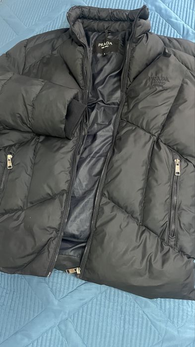 Продам пуховик  Prada мужская