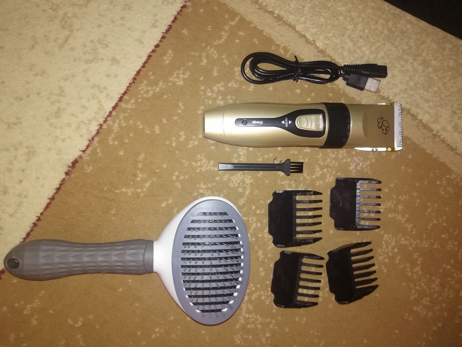 Расческа и машинка для кошек и собак