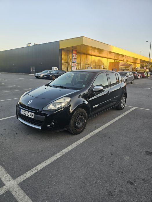 Рено Клио 1.2 бензин