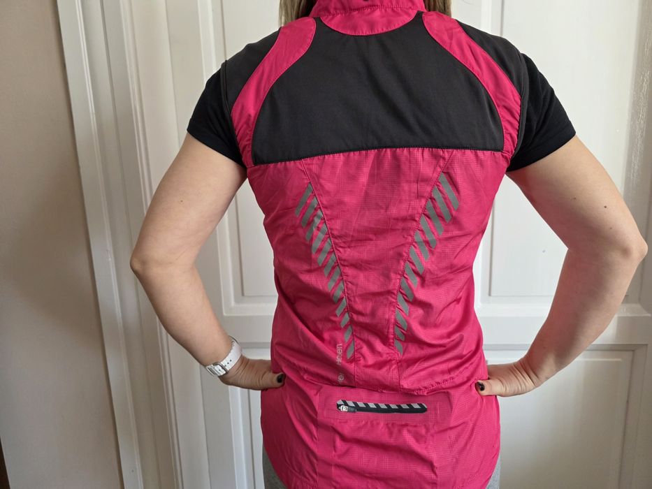 Vând geaca de alergat HH ,Helly Hansen
