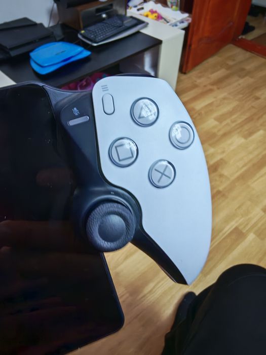 Vând sau Schimb PlayStation Portal PS5  Impecabil